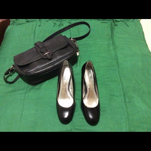 Black leather pumps