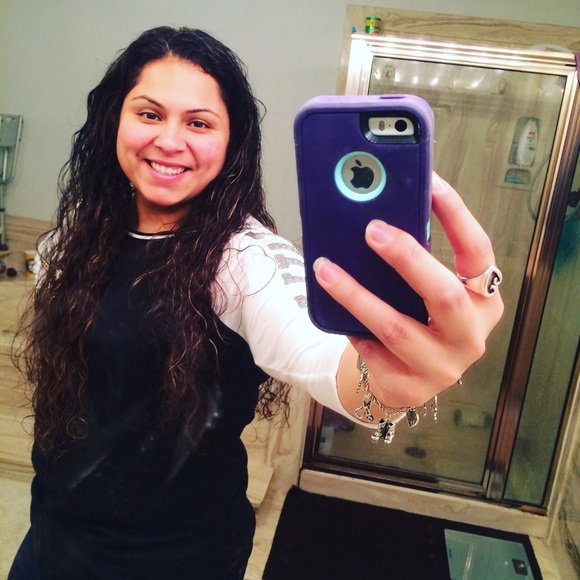 Meet your Posher, Cindy - Picture 2 of 4