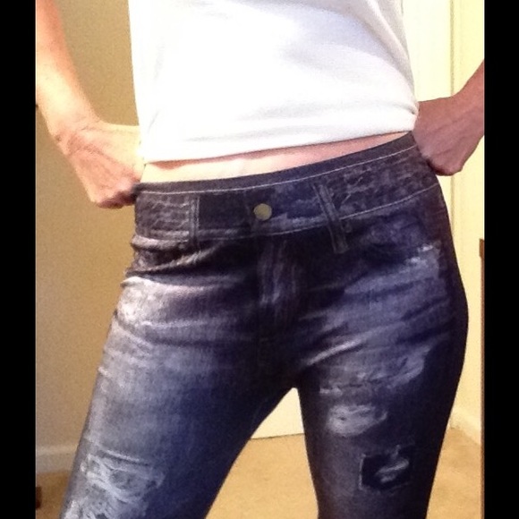 Stressed Leggings that look like Jeans - Picture 2 of 2