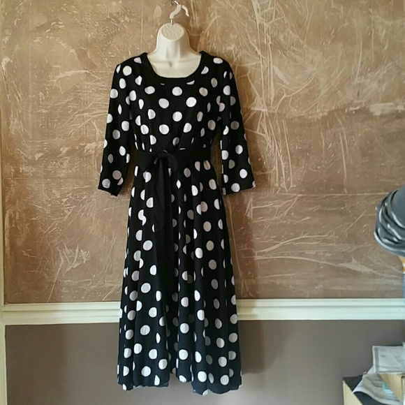 Black and white polka-dot dress