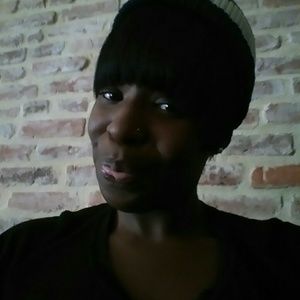 Meet your Posher, Vanessa