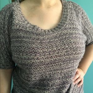Short sleeved lilac sweater