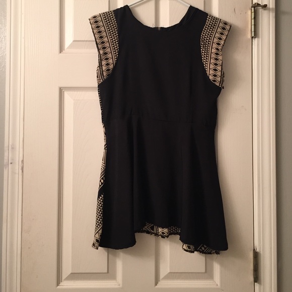 Black & tribal print top