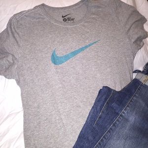 Short sleeve Nike tee!
