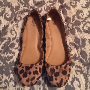 Mossimo leopard flats