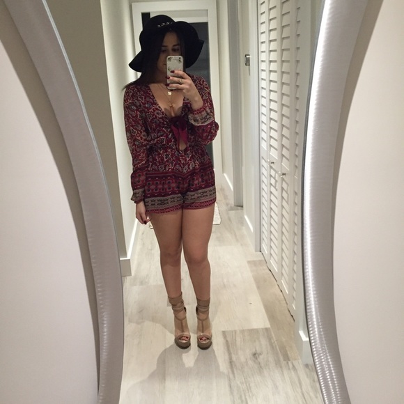 LAST ONE🌸 Tie front romper - Picture 3 of 3