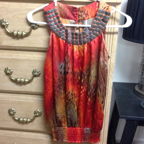 Red multicolored silk tank top Size Medium.