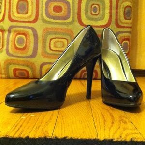 Black Christian siriano pumps