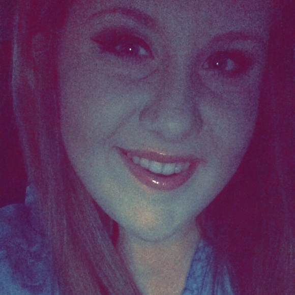 Meet your Posher, Carleigh