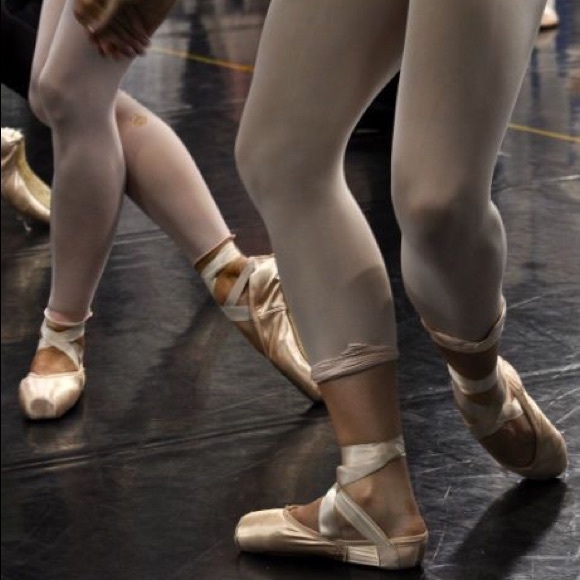 Meet Your Posher, Reese! - Picture 2 of 2