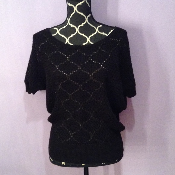 Cute Loft Domain sleeve sweater top