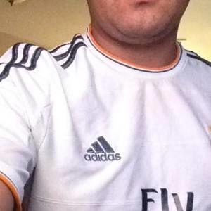 Meet your Posher, Edy