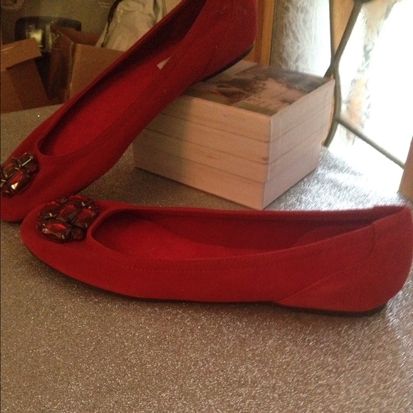 ππππRed Steve Madden Flats ππππ - Picture 2 of 4