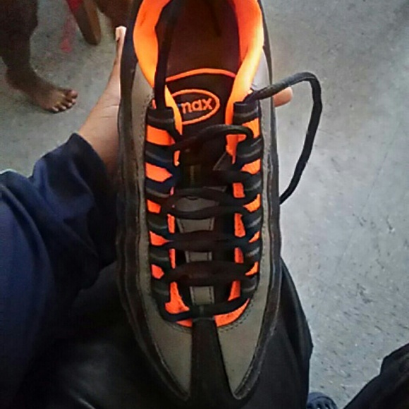 air max - Picture 2 of 2
