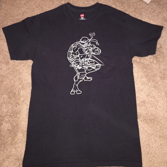 Black T-shirt with Raphael ninja turtle