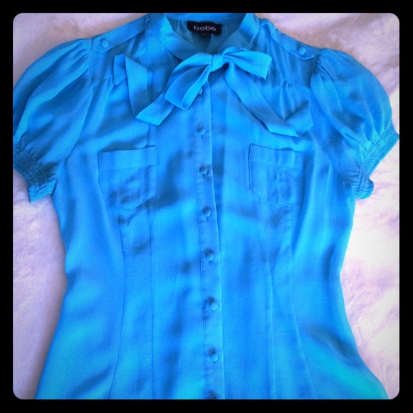 💕bebe turquoise button down blouse💕