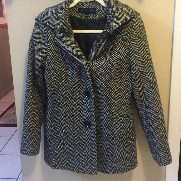 Herringbone winter coat with hood