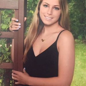 Meet your Posher, Abby