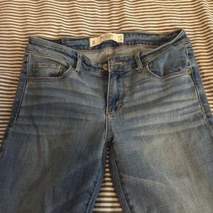 ABERCROMBIE&FITCH: light wash super skinny
