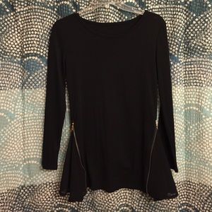 Black long sleeve top with zipper detail