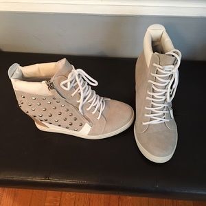 Sneaker wedges