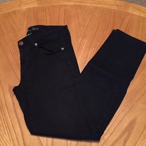 American Eagle black skinny jeans size 12EUC