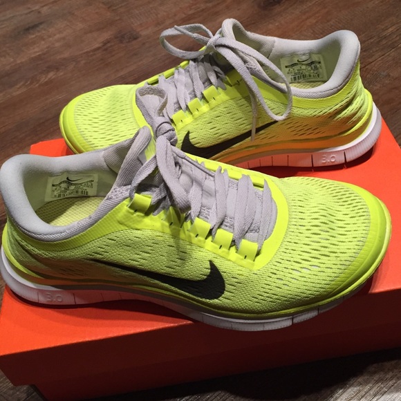 Nike Free 3.0 v5 volt neon yellow