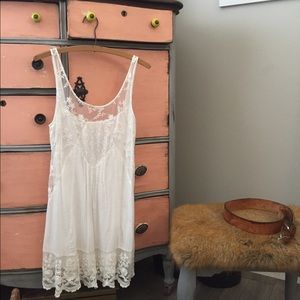 White ambercrombie & Fitch Summer dress.