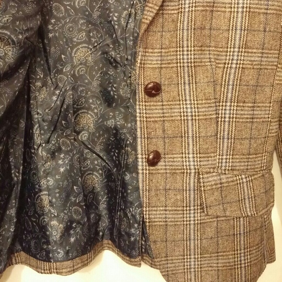 Blazer - Picture 2 of 4