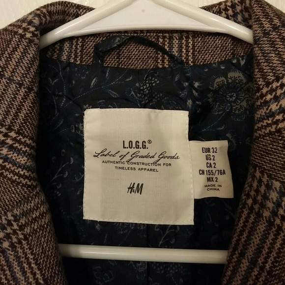 Blazer - Picture 3 of 4