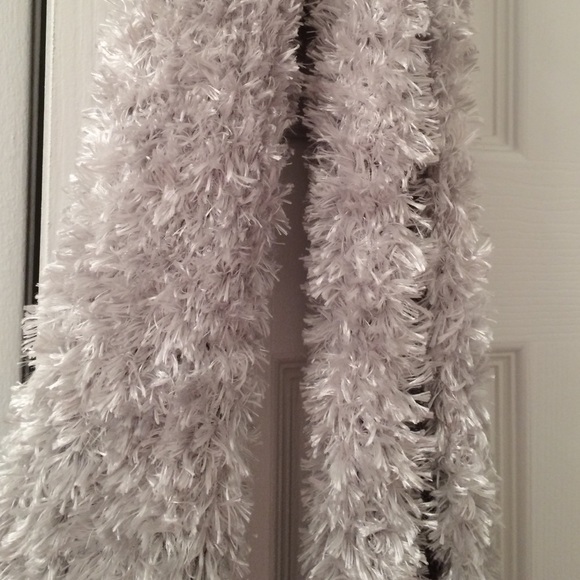 Warm silver fuzzy scarf! - Picture 4 of 4