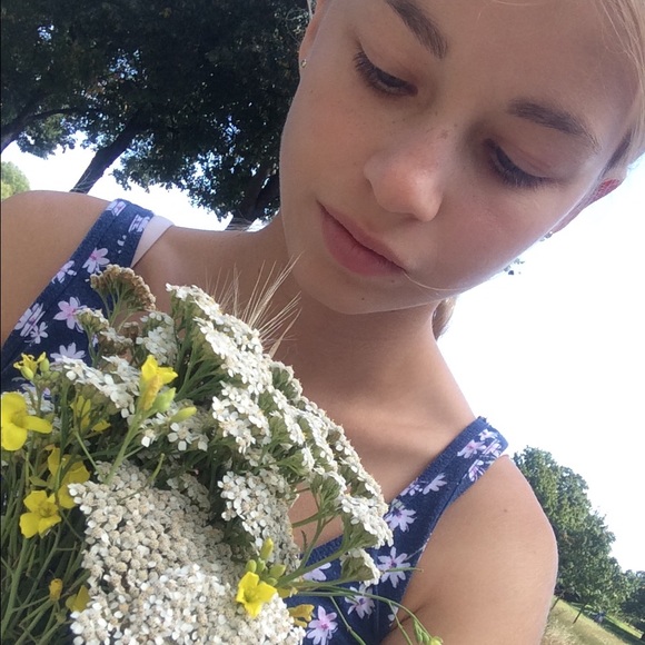 Meet your Posher, Kinga - Picture 1 of 1