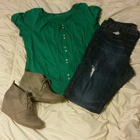 Kim Rogers green top