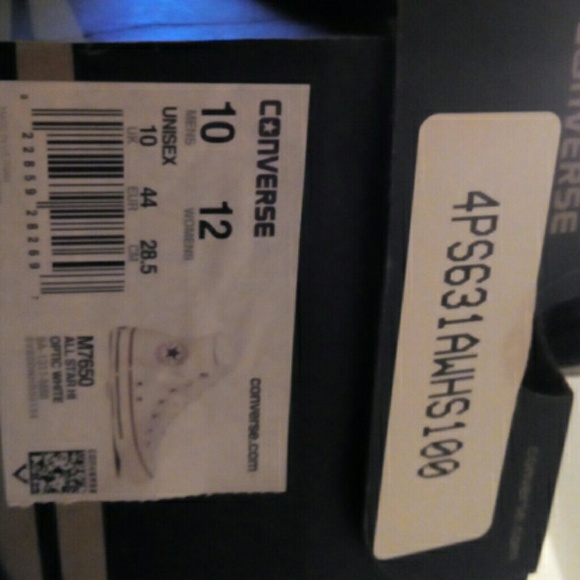 Converse - Picture 2 of 4