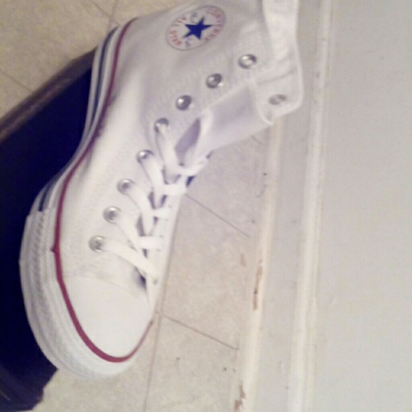Converse - Picture 4 of 4