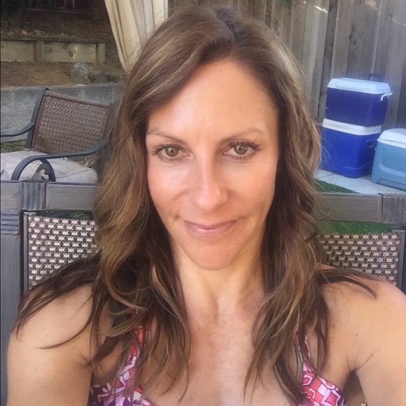 Meet your Posher, Cathleen - Picture 3 of 3