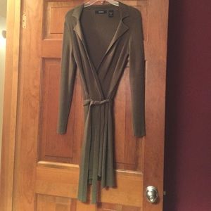 Express sweater green small