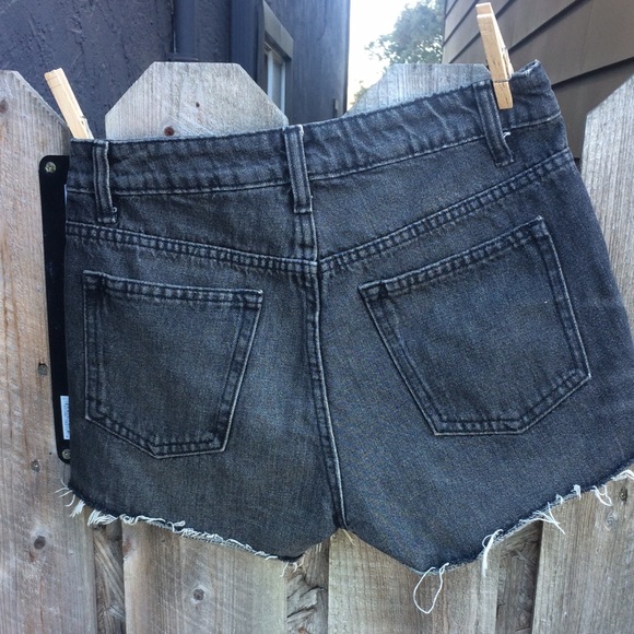 Black high waisted denim shorts - Picture 2 of 3