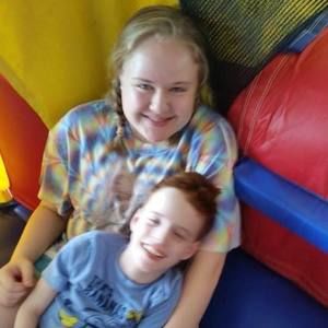 Meet your Posher, Sharon