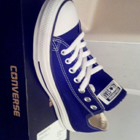 Converse - Picture 3 of 4