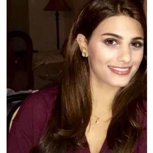 Meet your Posher, Roya