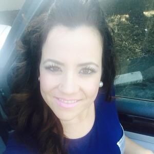 Meet your Posher, Raquel