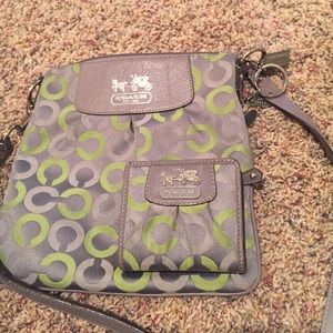 Coach Crossbody w/ matching wallet & free keychain