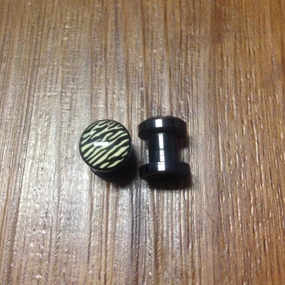 2g zebra print plugs