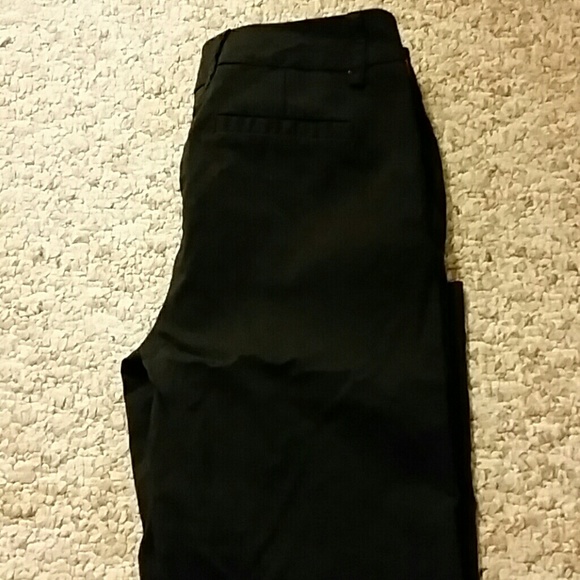 Capris - Picture 3 of 4
