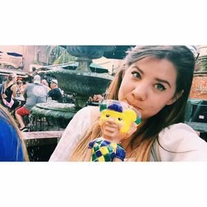 Meet your Posher, Angie