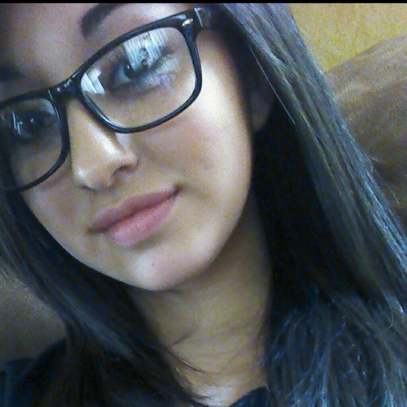 Meet your Posher, Faith