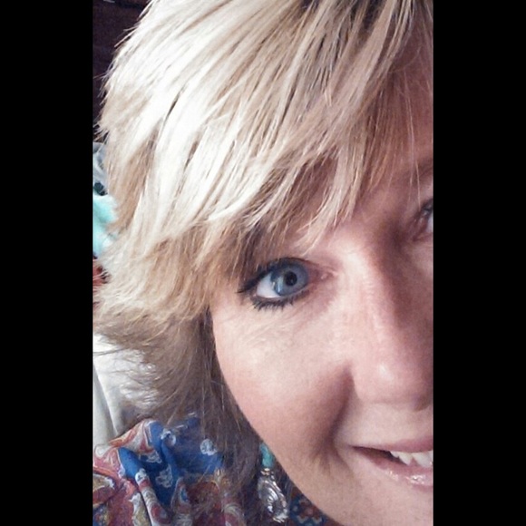 Meet your Posher, Rhonda - Picture 1 of 1