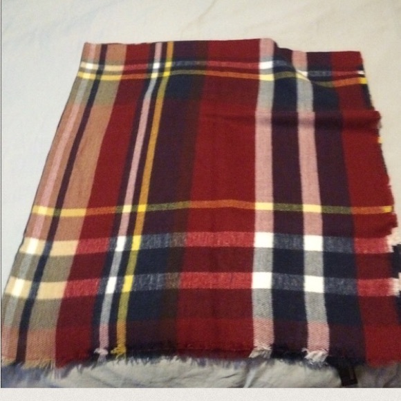 Zara Accessories - Zara Blanket Scarf - Fall 2014 red/navy