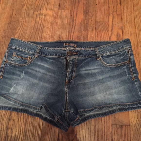Decree Denim Short Shorts. Size 17.